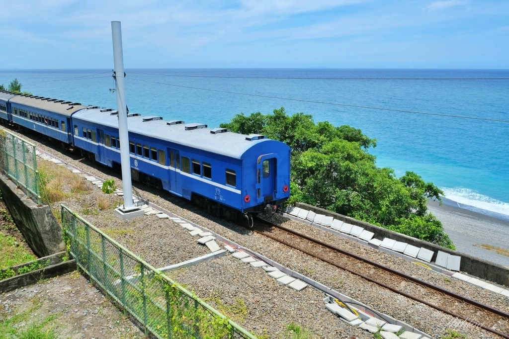 台東太麻里｜多良車站．全台灣最美的火車站，月台上直接眺望無敵海景 @飛天璇的口袋