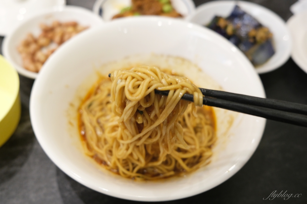 台中北屯｜小滬春．文青風上海麵食專賣店，樓外樓旗下新品牌 @飛天璇的口袋