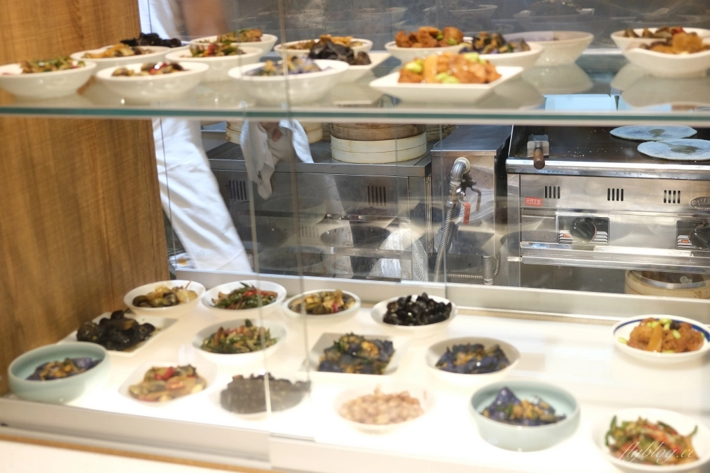 台中北屯｜小滬春．文青風上海麵食專賣店，樓外樓旗下新品牌 @飛天璇的口袋