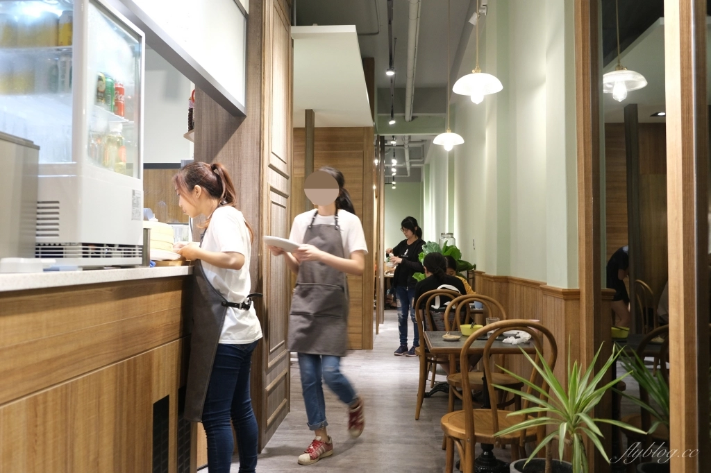 台中北屯｜小滬春．文青風上海麵食專賣店，樓外樓旗下新品牌 @飛天璇的口袋