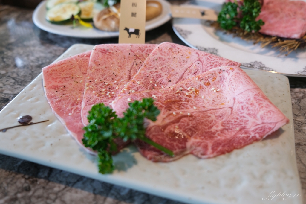 台中南屯｜佐賀野仁，台中最頂級A5和牛吃到飽，好野人套餐質感再升級 @飛天璇的口袋