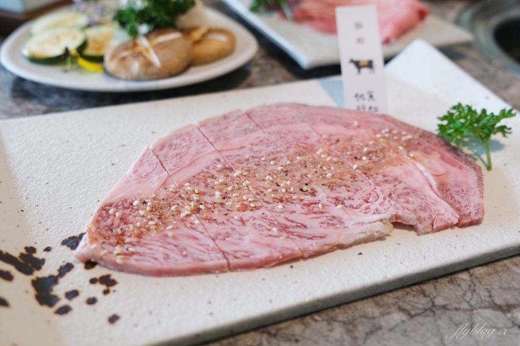 台中南屯｜佐賀野仁，台中最頂級A5和牛吃到飽，好野人套餐質感再升級 @飛天璇的口袋