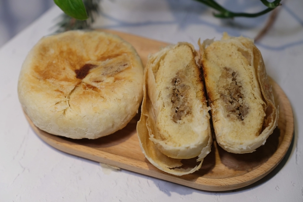 台中沙鹿｜上美餅店．鹿寮老字號懷舊餅行，網友推薦綠豆椪勝過蛋黃酥 @飛天璇的口袋