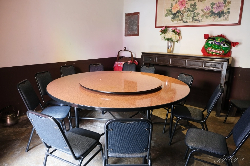 台中北屯｜溫叨古早味料理餐廳．米其林指南推薦台菜餐廳，在三合院吃烤雞和古早味料理 @飛天璇的口袋