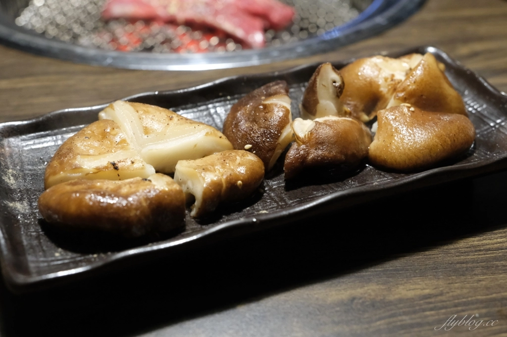 台中南屯｜岩手燒肉，台中公益路商圈日式燒肉店，餐點以單點為主全程專人代烤 @飛天璇的口袋