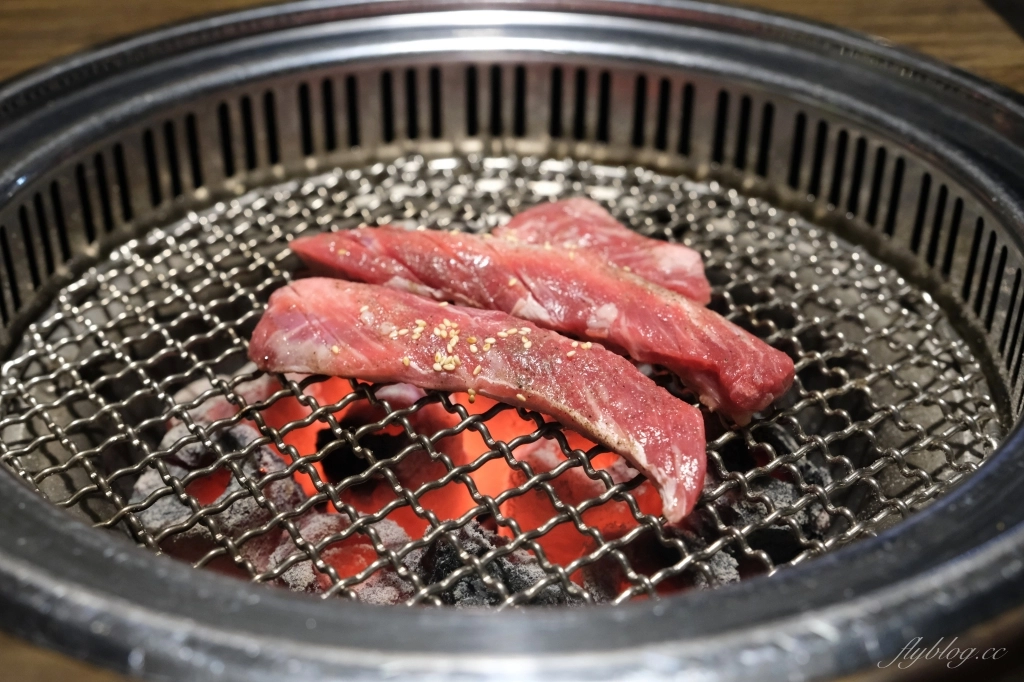 台中南屯｜岩手燒肉，台中公益路商圈日式燒肉店，餐點以單點為主全程專人代烤 @飛天璇的口袋