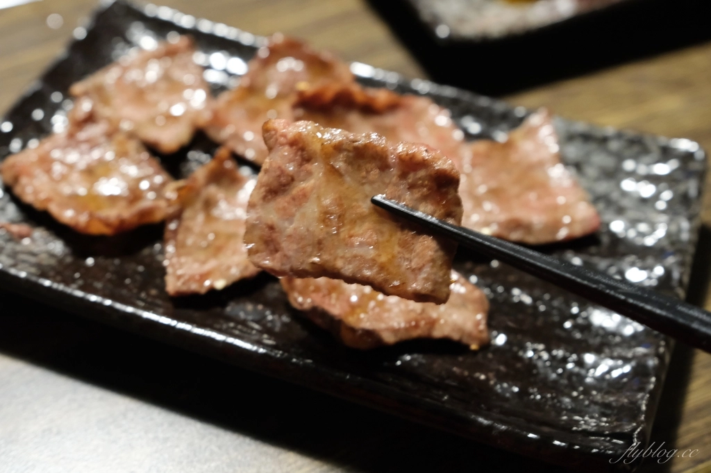 台中南屯｜岩手燒肉，台中公益路商圈日式燒肉店，餐點以單點為主全程專人代烤 @飛天璇的口袋