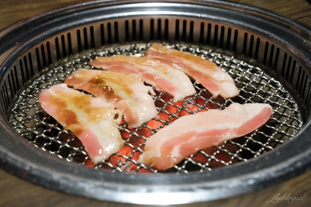 台中南屯｜岩手燒肉，台中公益路商圈日式燒肉店，餐點以單點為主全程專人代烤 @飛天璇的口袋