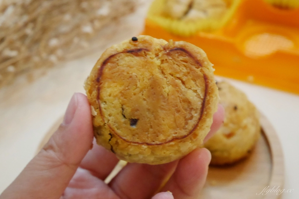 鹿港新口味蛋黃酥｜鹿港在地30年蛋黃酥老店，排隊太累所以不開放排隊 @飛天璇的口袋