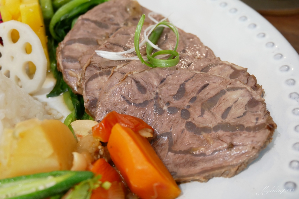 【嘉義東區】島上西西，Daisy的雜貨店2店~嘉義小天母的日式雜貨風，餐點以原型食物為主 @飛天璇的口袋