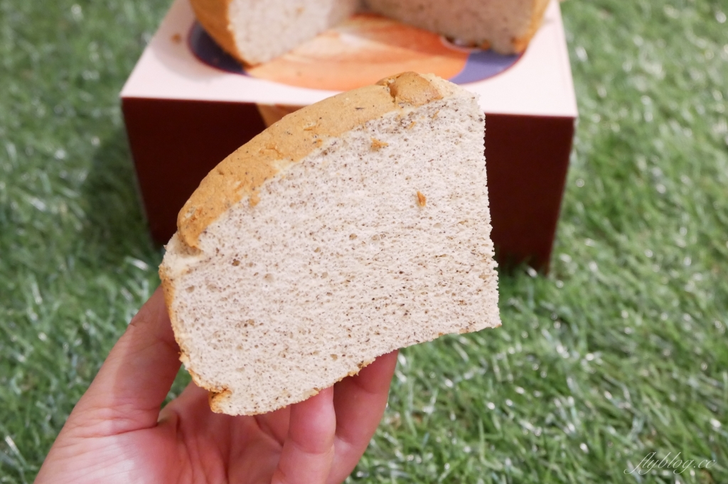 新竹東區｜春上布丁蛋糕｜走過一甲子的布丁蛋糕，新竹超人氣古早味蛋糕 @飛天璇的口袋