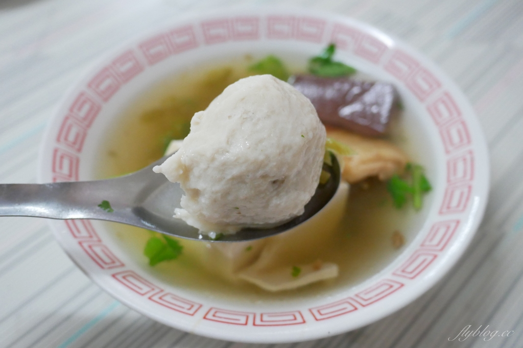 台中中區｜阿坤麵．台中米其林必比登推薦，超過50年歷史的銅板美食 @飛天璇的口袋