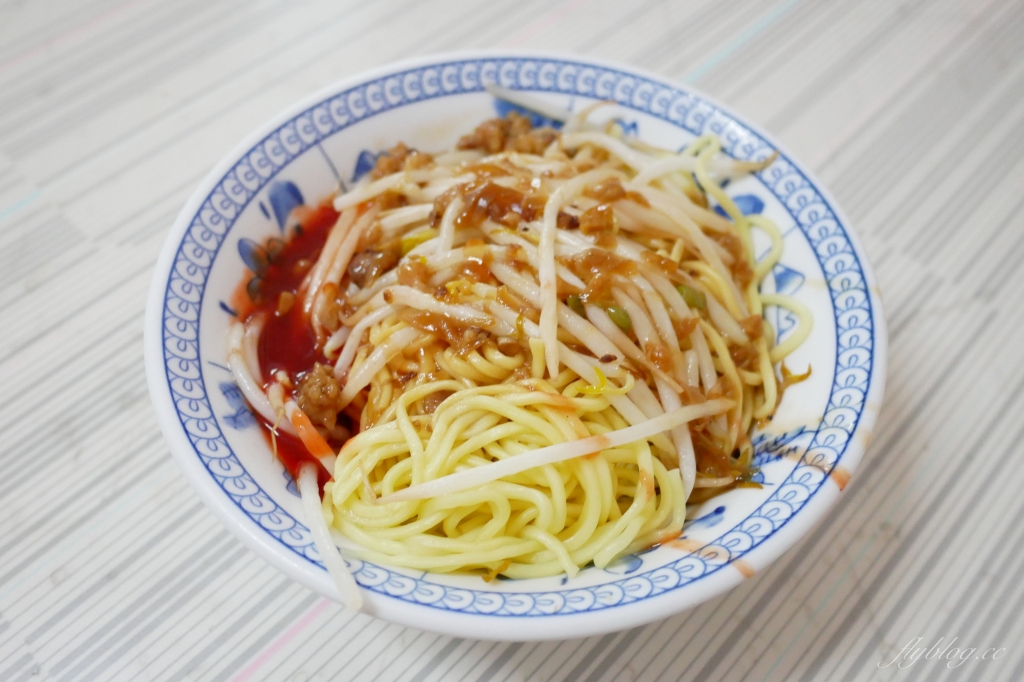 台中中區｜阿坤麵．台中米其林必比登推薦，超過50年歷史的銅板美食 @飛天璇的口袋