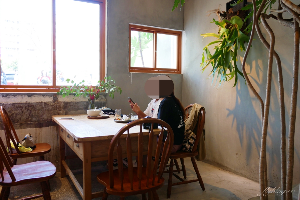 Opus 67｜序曲早午餐新品牌Opus 67，老宅悠閒空間面對大片綠地 @飛天璇的口袋