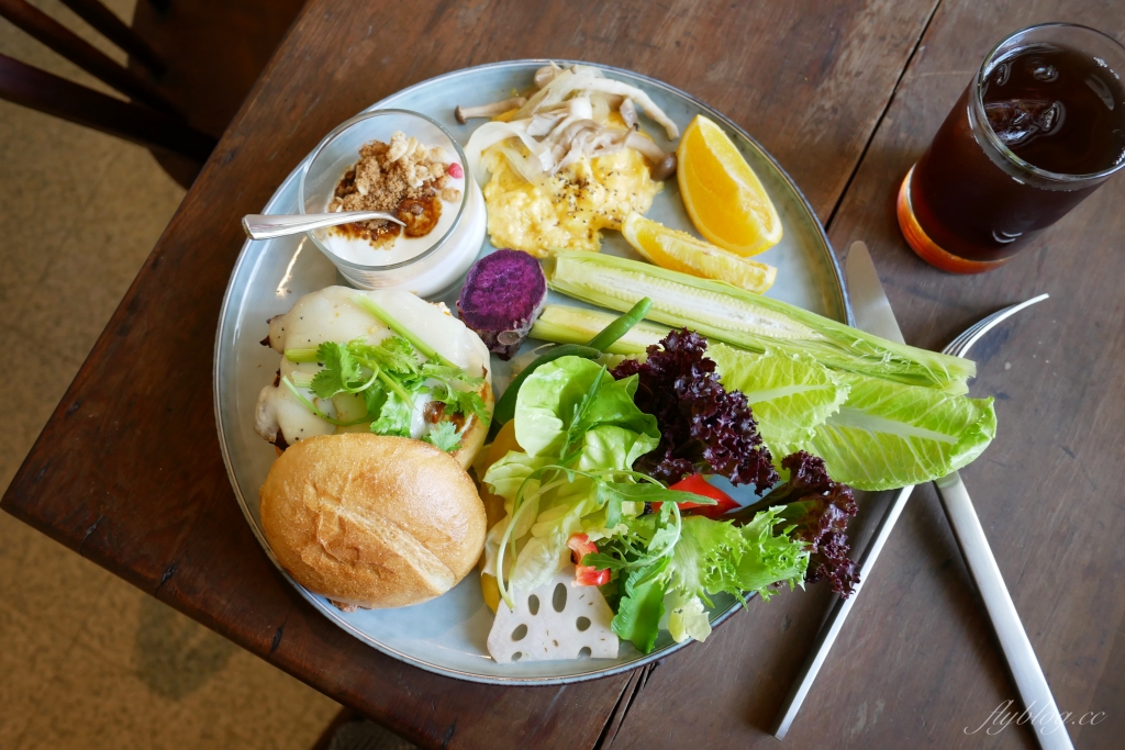 Opus 67｜序曲早午餐新品牌Opus 67，老宅悠閒空間面對大片綠地 @飛天璇的口袋