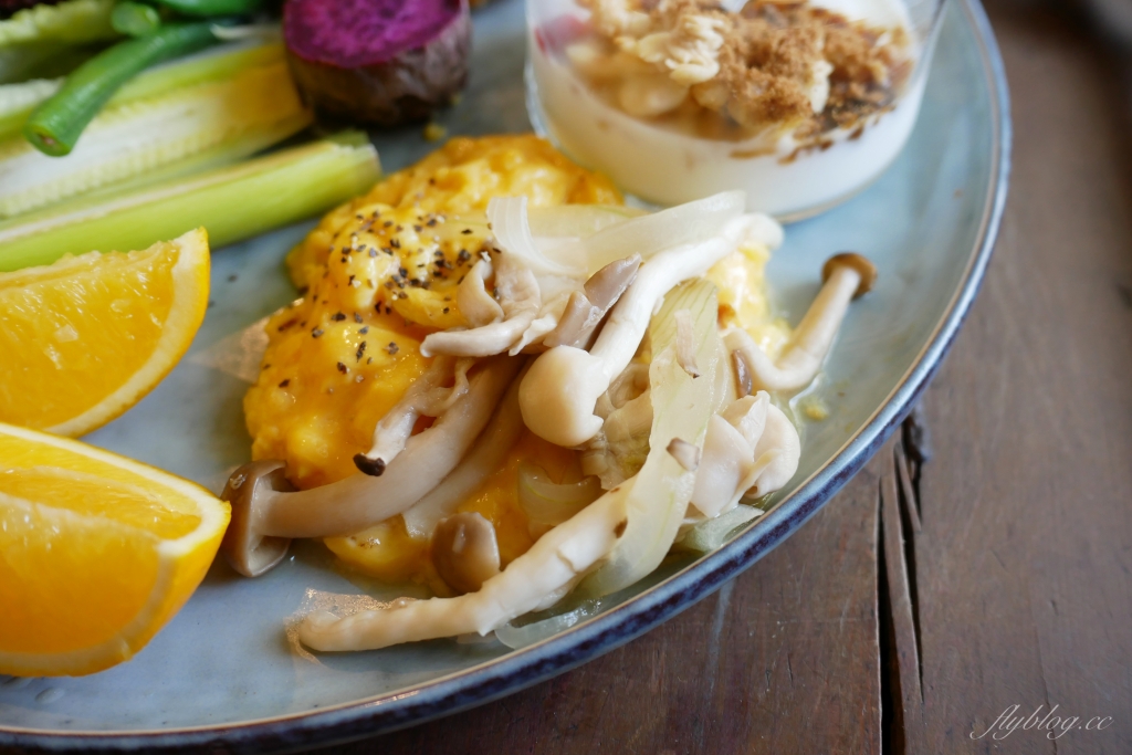 Opus 67｜序曲早午餐新品牌Opus 67，老宅悠閒空間面對大片綠地 @飛天璇的口袋