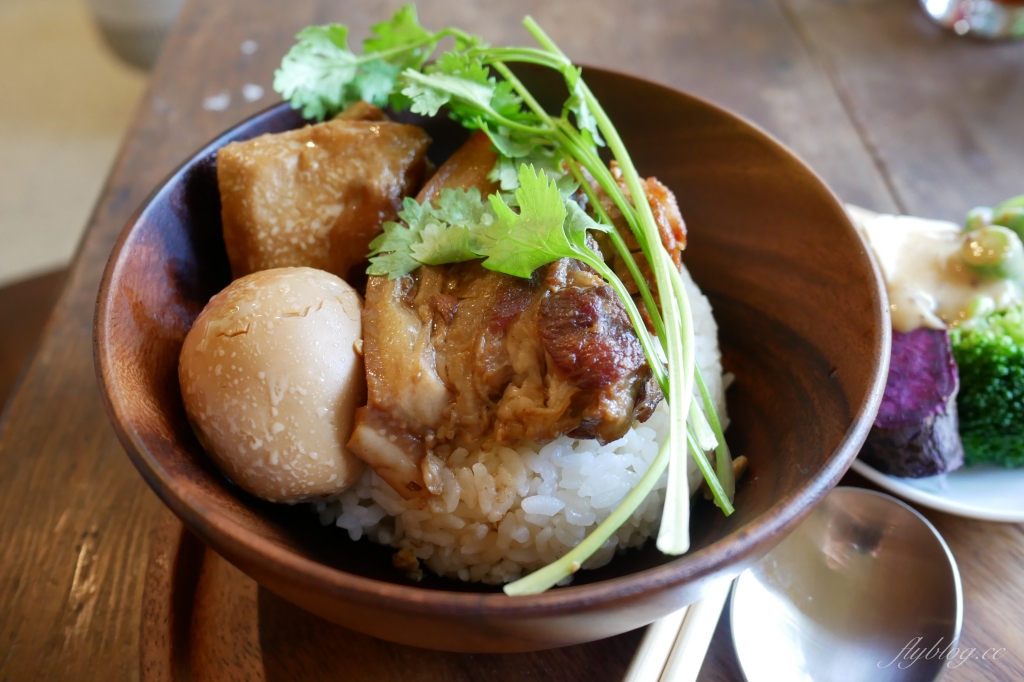 Opus 67｜序曲早午餐新品牌Opus 67，老宅悠閒空間面對大片綠地 @飛天璇的口袋