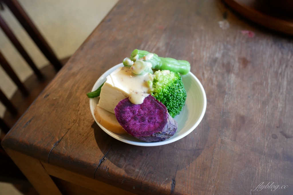 Opus 67｜序曲早午餐新品牌Opus 67，老宅悠閒空間面對大片綠地 @飛天璇的口袋