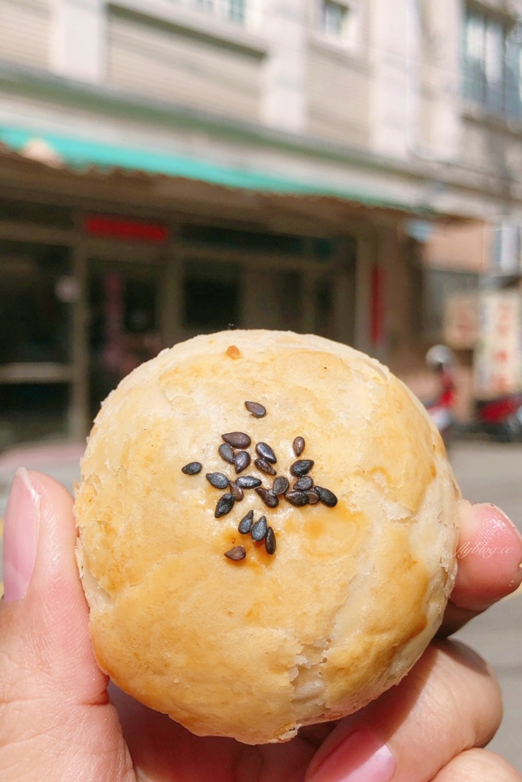 台中沙鹿｜上美餅店．鹿寮老字號懷舊餅行，網友推薦綠豆椪勝過蛋黃酥 @飛天璇的口袋