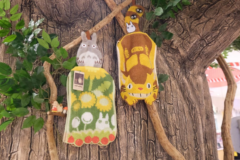 【台中西屯】 橡子共和國:龍貓到台中囉!可愛貓巴士停靠台中 x 吉卜力工作室周邊商品 @飛天璇的口袋 【台中西屯】 橡子共和國:龍貓到台中囉!可愛貓巴士停靠台中 x 吉卜力工作室周邊商品 @飛天璇的口袋