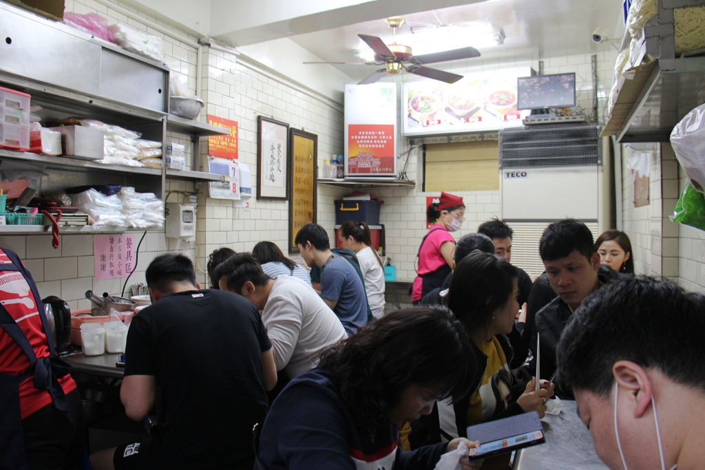 台中豐原|廟東清水排骨麵.廟東超人氣排隊美食,觀光客必吃排骨麵 @飛天璇的口袋 台中豐原|廟東清水排骨麵.廟東超人氣排隊美食,觀光客必吃排骨麵 @飛天璇的口袋