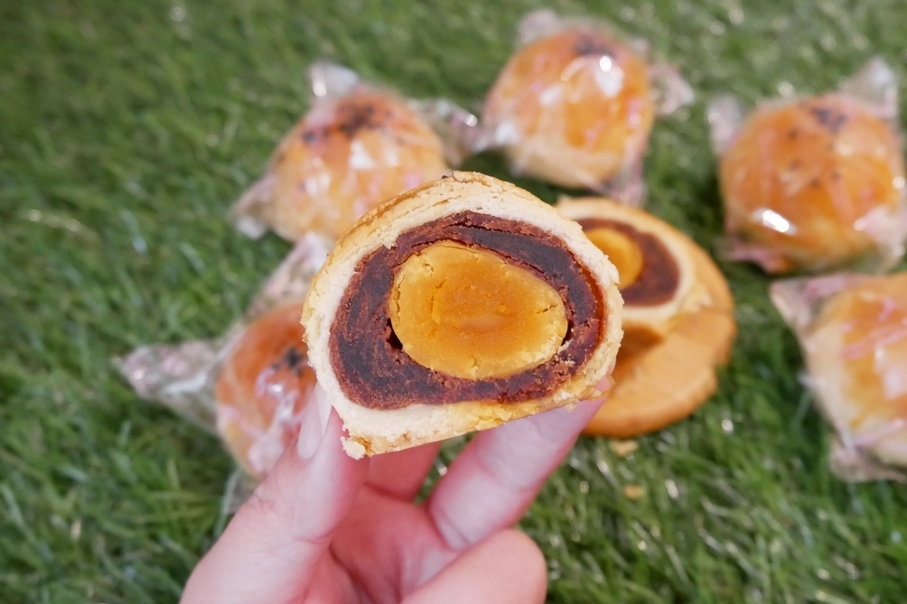 嘉義東區｜阿潘肉包．知名肉包店也賣蛋黃酥，品嚐嘉義傳統的古早味 @飛天璇的口袋