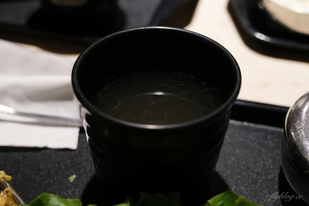 【台中北區】上岩阿哲西韓式料理，一個人也可以品嚐韓式料理，部隊鍋、馬鈴薯鍋和辣豆腐鍋都吃得到 @飛天璇的口袋