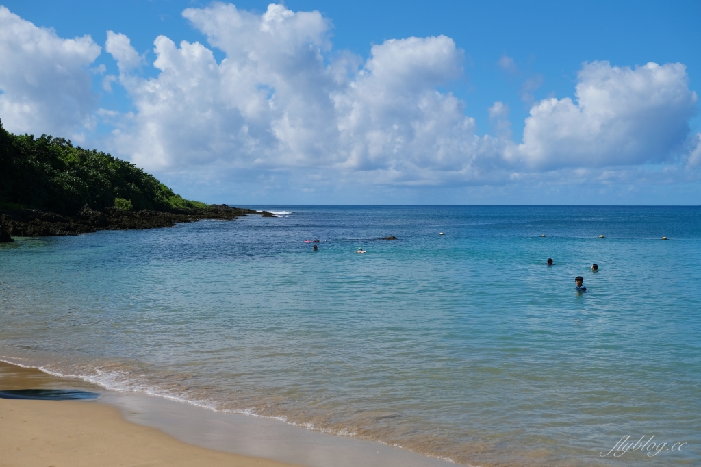 墾丁小灣沙灘｜離墾丁大街最近的沙灘，可以參加香蕉船等戲水活動 @飛天璇的口袋