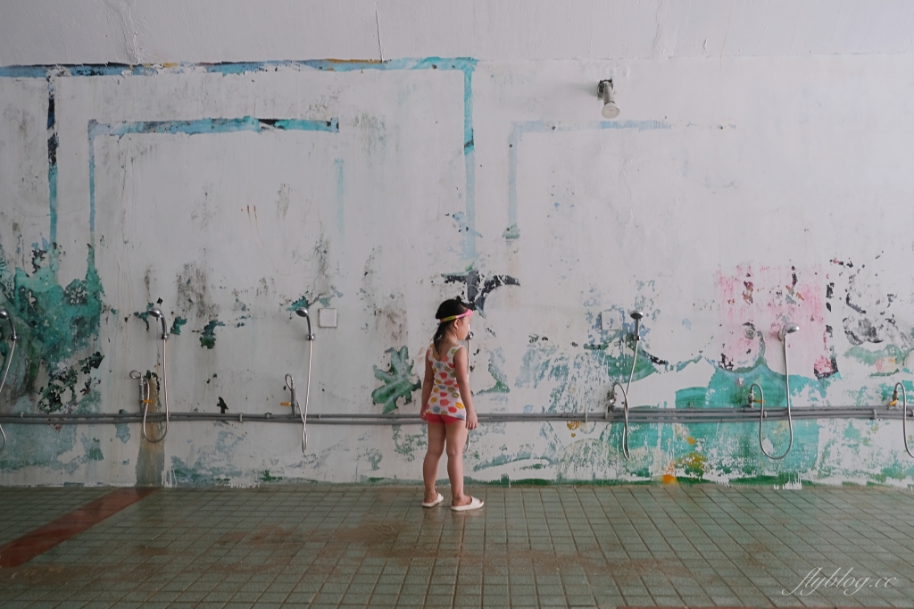 墾丁小灣沙灘｜離墾丁大街最近的沙灘，可以參加香蕉船等戲水活動 @飛天璇的口袋