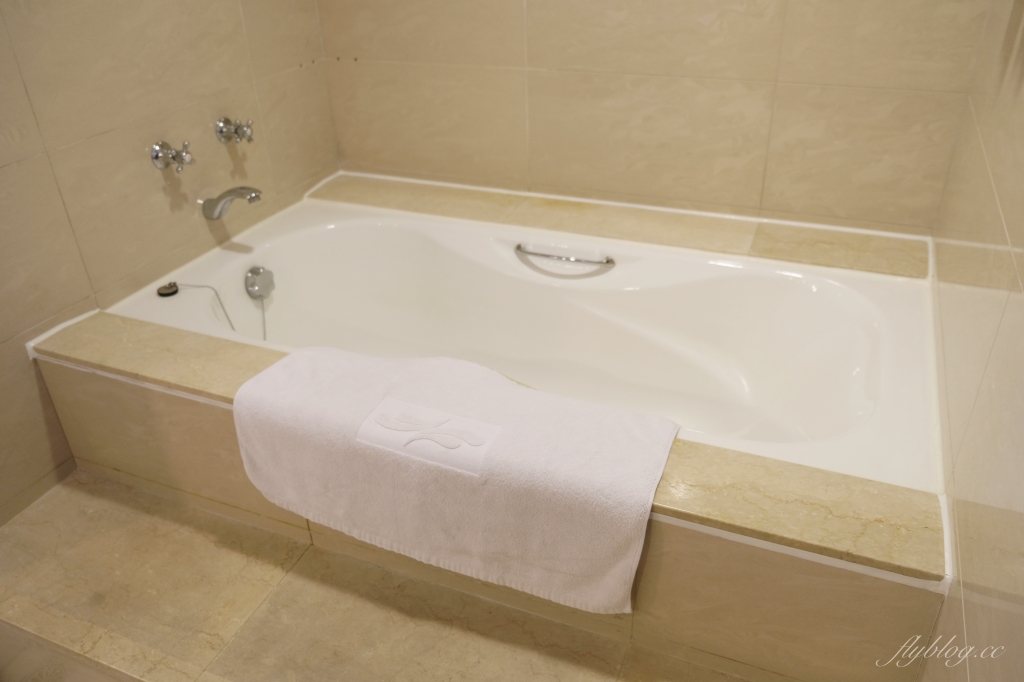 台東飯店｜娜魯灣大酒店．台東市區五星級飯店，星空溫泉套房、露天游泳池、兒童遊戲室 @飛天璇的口袋