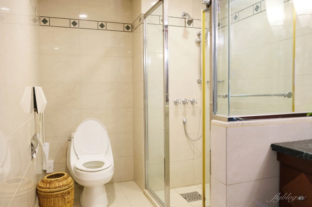 台東飯店｜娜魯灣大酒店．台東市區五星級飯店，星空溫泉套房、露天游泳池、兒童遊戲室 @飛天璇的口袋