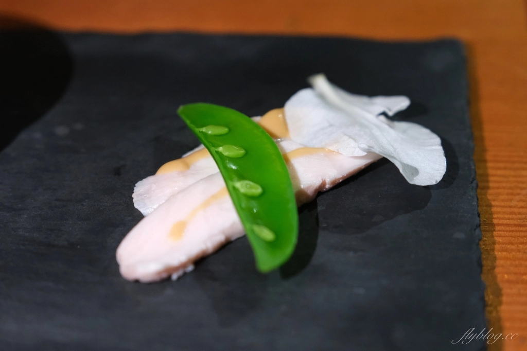 台中西區｜鳥苑地雞燒．台中米其林指南推薦，台中職人串燒專賣店 @飛天璇的口袋