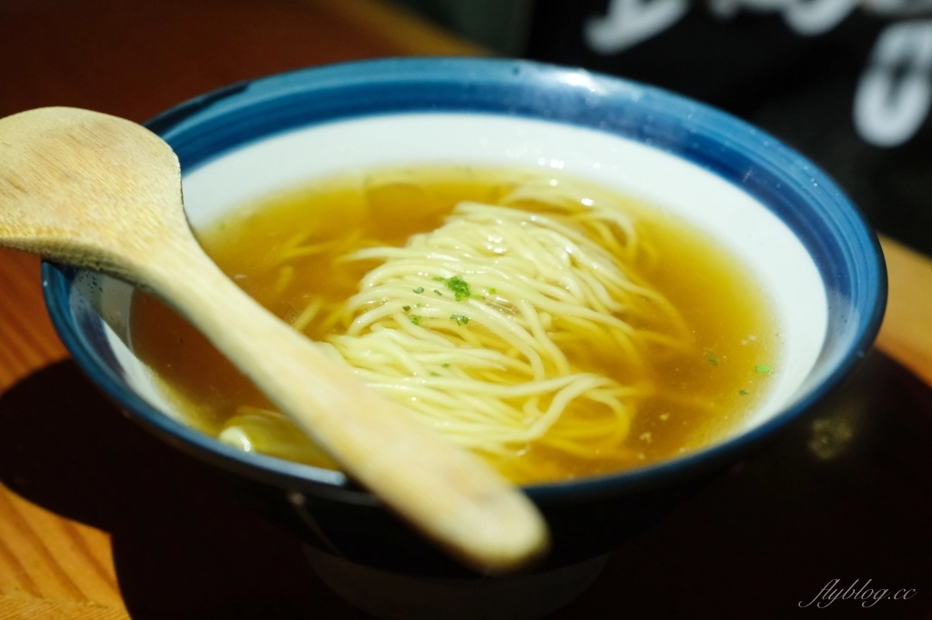 台中西區｜鳥苑地雞燒．台中米其林指南推薦，台中職人串燒專賣店 @飛天璇的口袋