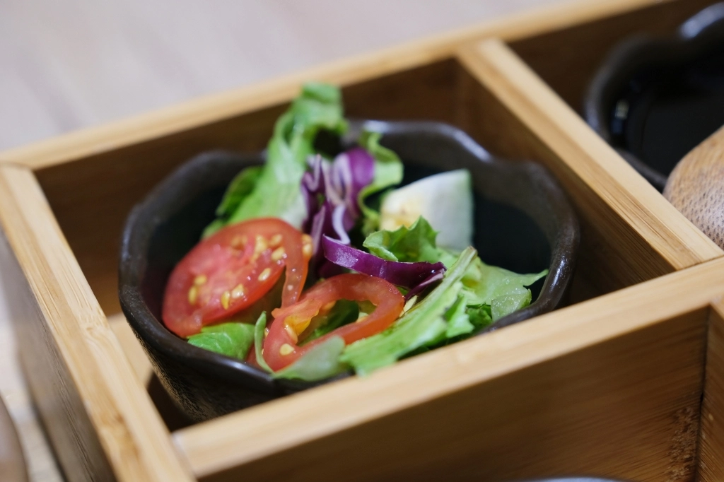 台中西區｜吃光食堂．以電影院為主題餐廳，美味的六宮格人套餐 @飛天璇的口袋