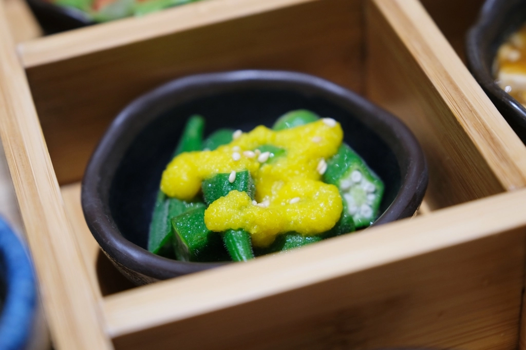 台中西區｜吃光食堂．以電影院為主題餐廳，美味的六宮格人套餐 @飛天璇的口袋