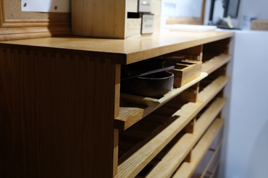 台中西區｜吃光食堂．以電影院為主題餐廳，美味的六宮格人套餐 @飛天璇的口袋