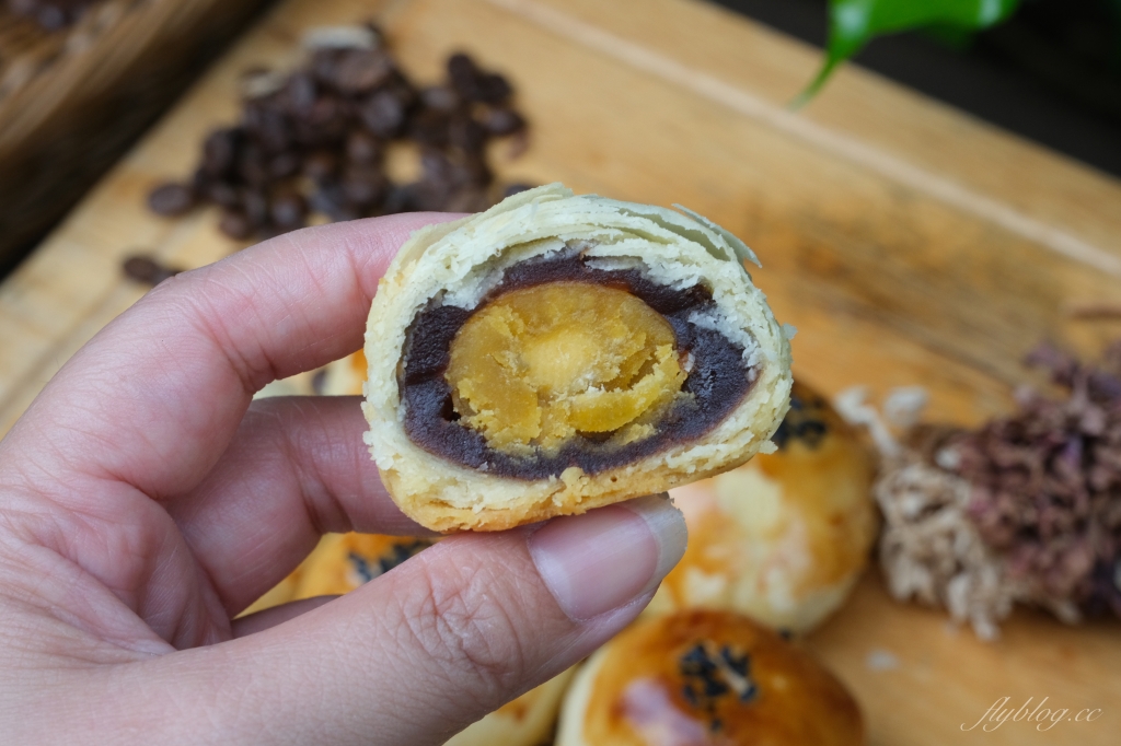 台中北區｜拉波兒麵包店．老闆師承野上智寬，台中蛋黃酥前幾強 @飛天璇的口袋