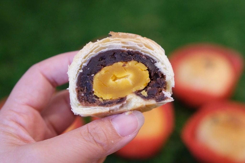 台中神岡｜榮泉餅店．網友推薦神岡蛋黃酥，傳承40年的古早味餅店 @飛天璇的口袋