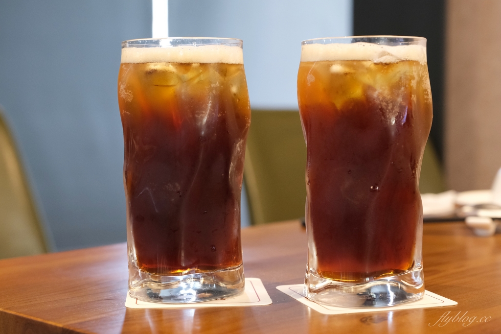 鴻龍宴餐廳：到碼頭吃活蝦料理，整艘大船開進餐廳 @飛天璇的口袋