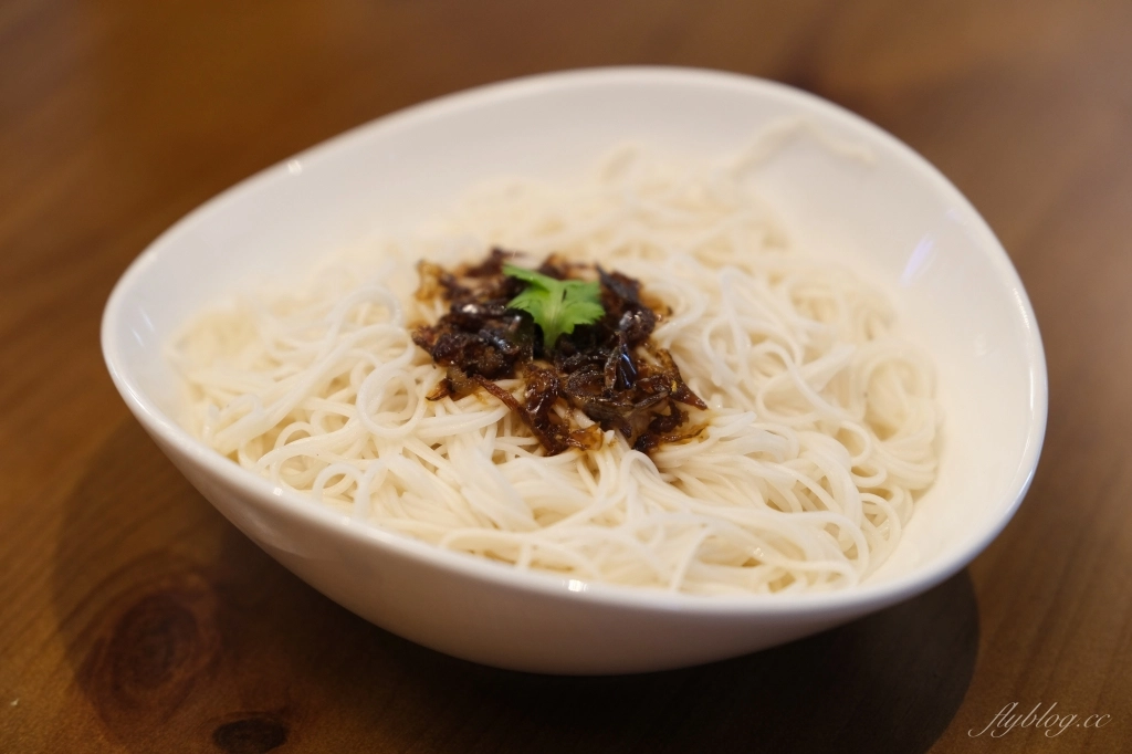 鴻龍宴餐廳：到碼頭吃活蝦料理，整艘大船開進餐廳 @飛天璇的口袋