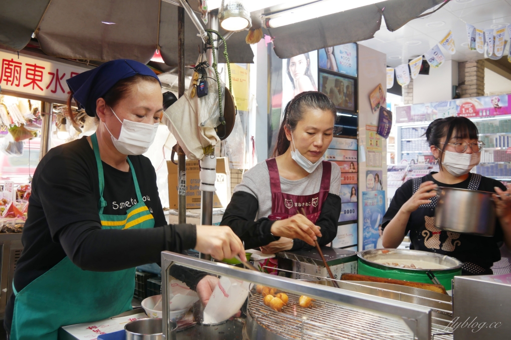 台中豐原｜廟東菱角酥．廟東超人氣排隊美食，光是菱角酥就賣了50年 @飛天璇的口袋
