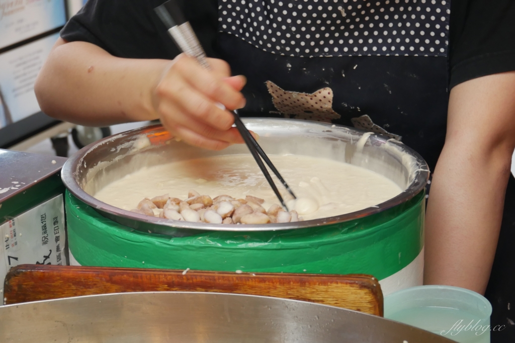 台中豐原｜廟東菱角酥．廟東超人氣排隊美食，光是菱角酥就賣了50年 @飛天璇的口袋