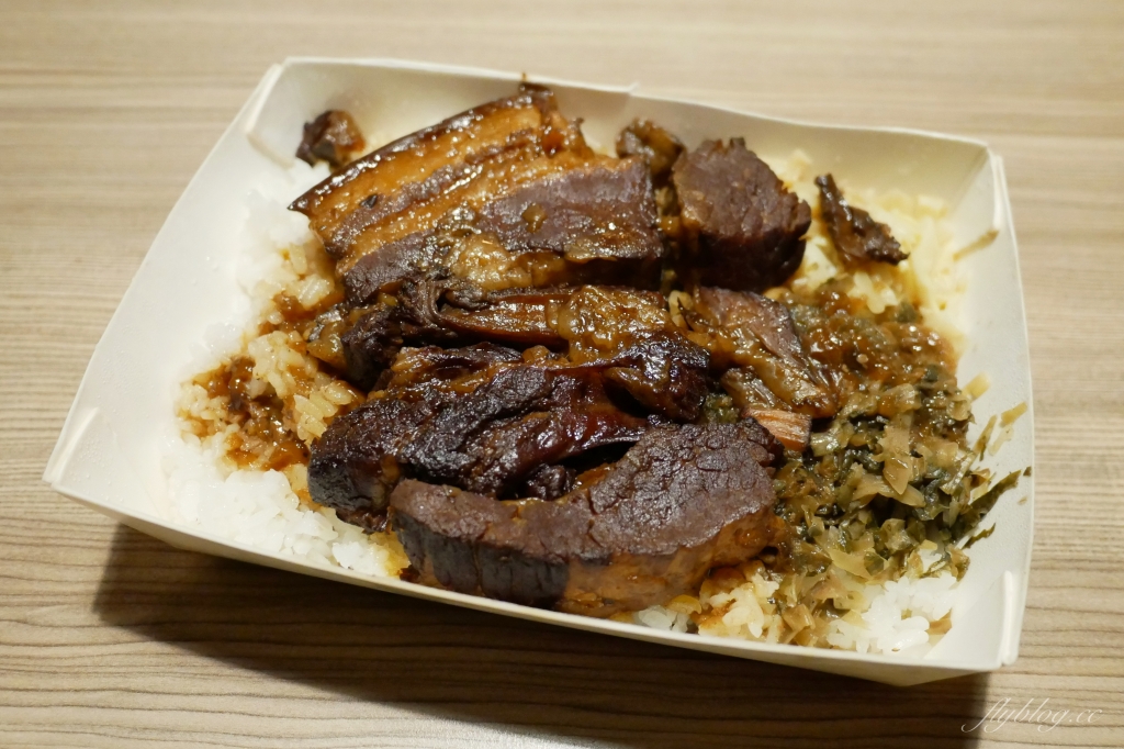 台中西區｜阿彰飯擔．一天只營業四個小時，台中林森路超人氣便當店 @飛天璇的口袋