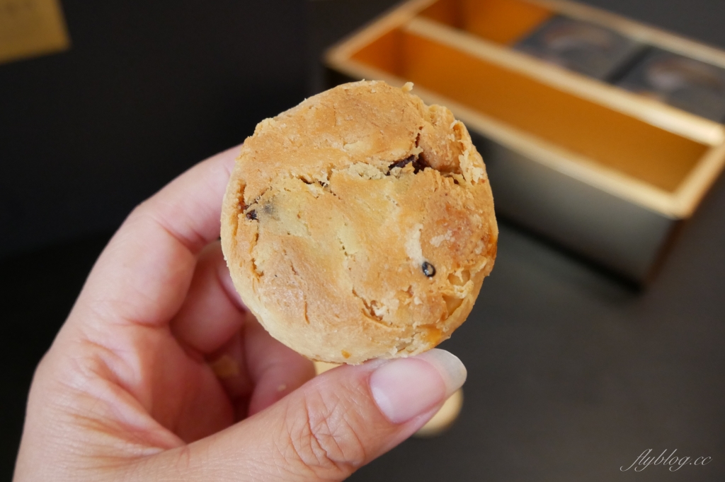 高雄鼓山｜莎士比亞烘焙坊．南台灣身價最貴的心蛋黃酥，來自世界冠軍師傅的好手藝 @飛天璇的口袋