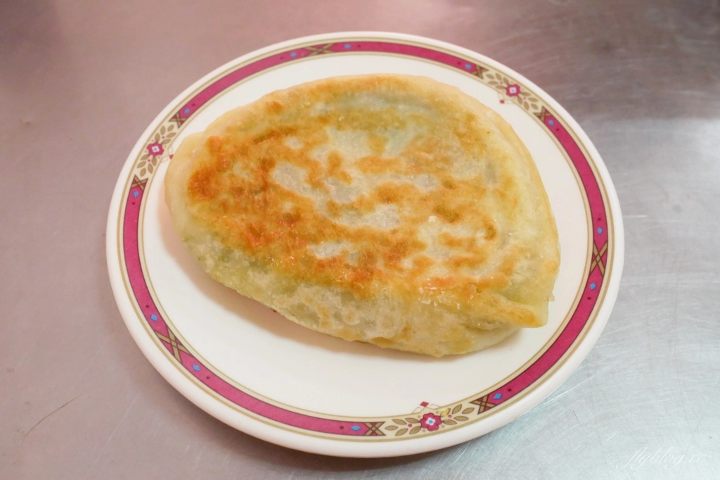 【台中東區】力行早點,台中傳統早餐~現擀手工麵皮蛋餅x金黃爆量韭菜盒子 @飛天璇的口袋 【台中東區】力行早點,台中傳統早餐~現擀手工麵皮蛋餅x金黃爆量韭菜盒子 @飛天璇的口袋