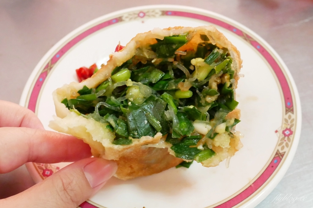 【台中東區】力行早點,台中傳統早餐~現擀手工麵皮蛋餅x金黃爆量韭菜盒子 @飛天璇的口袋 【台中東區】力行早點,台中傳統早餐~現擀手工麵皮蛋餅x金黃爆量韭菜盒子 @飛天璇的口袋