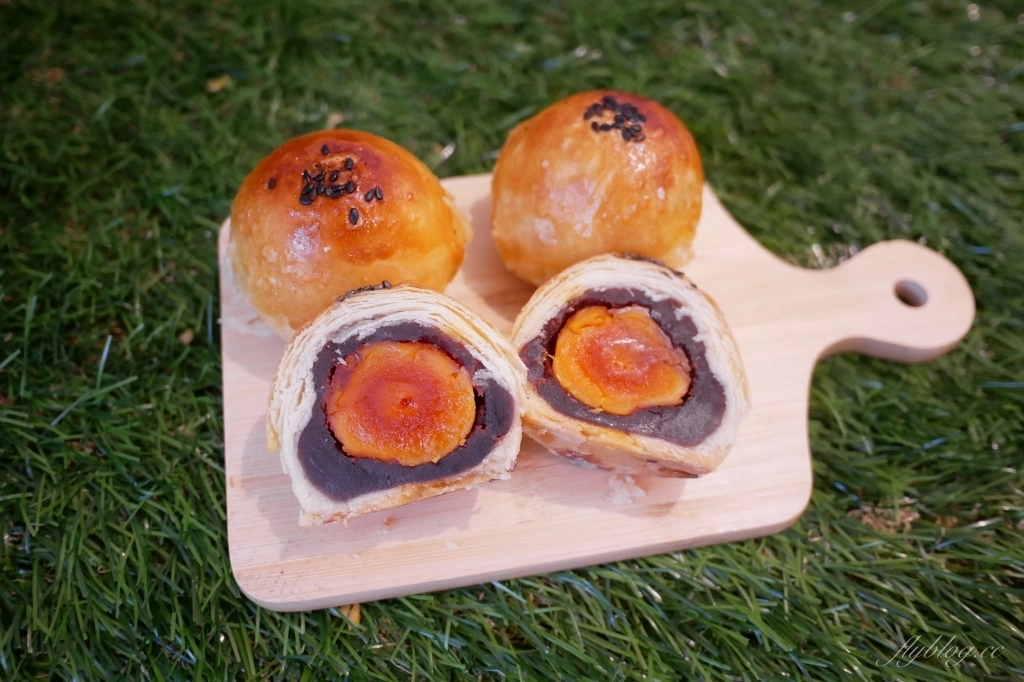 陳耀訓蛋黃酥|世界麵包總冠軍,一開賣就秒殺的蛋黃酥,品嚐完美比例的蛋黃酥 @飛天璇的口袋 陳耀訓蛋黃酥|世界麵包總冠軍,一開賣就秒殺的蛋黃酥,品嚐完美比例的蛋黃酥 @飛天璇的口袋