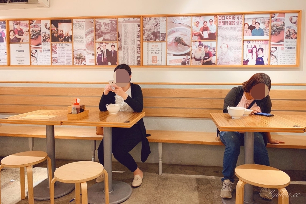 台中中區｜丁山肉丸．第二市場百年老店，充滿文青風的肉圓店 @飛天璇的口袋