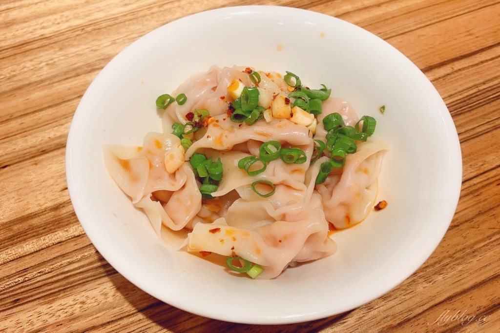 台中中區｜丁山肉丸．第二市場百年老店，充滿文青風的肉圓店 @飛天璇的口袋