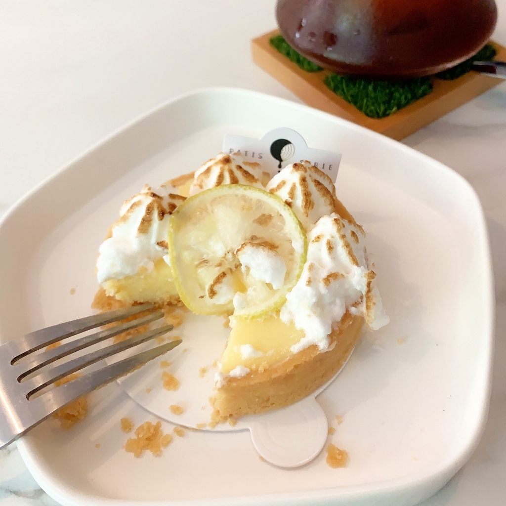 【台中西區】 侘寂甜點 Patisserie：台中存中街的純白建築甜點店 @飛天璇的口袋